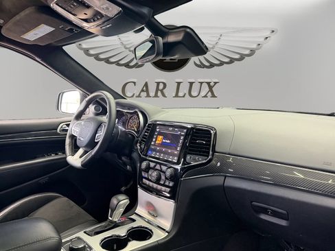 Used 2020 Jeep Grand Cherokee SRT w/ Trailer Tow Group IV AWD/4WD image 17
