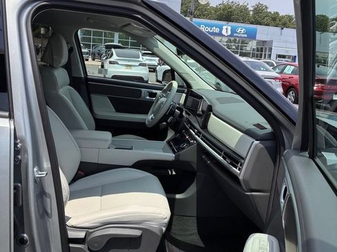 Used 2025 Hyundai Santa Fe SEL AWD/4WD image 23