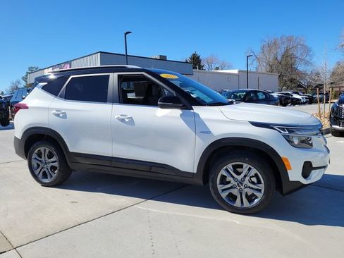 Used 2023 Kia Seltos S w/ Navigation Package image 6