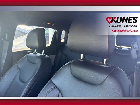 Used 2025 Jeep Compass Limited AWD/4WD image 17