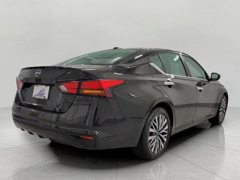 Used 2025 Nissan Altima 2.5 SV FWD image 20