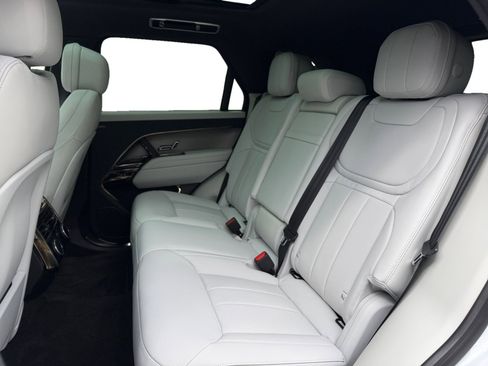 Used 2026 Land Rover Range Rover Sport SE AWD/4WD image 16