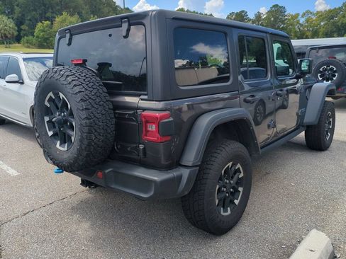 Used 2024 Jeep Wrangler Unlimited Rubicon 4xe AWD/4WD image 3