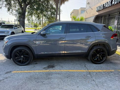 Used 2020 Volkswagen Atlas Cross Sport SE w/ Panoramic Sunroof Package AWD/4WD image 4
