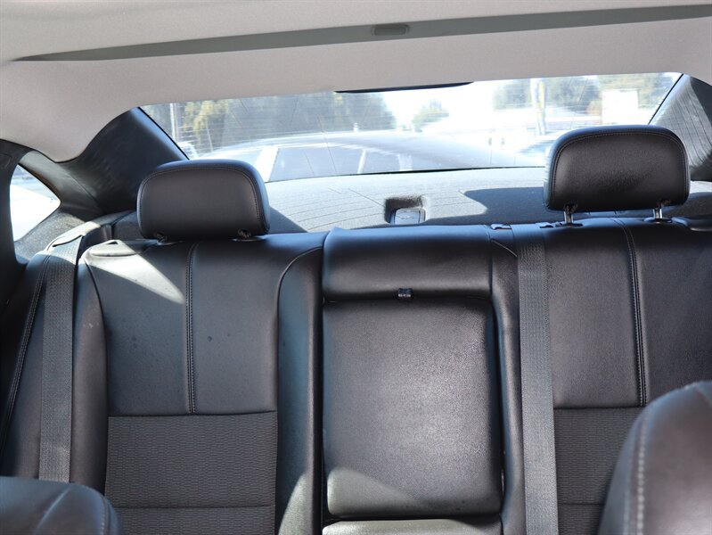 Used 2016 Chevrolet Impala LT FWD image 19