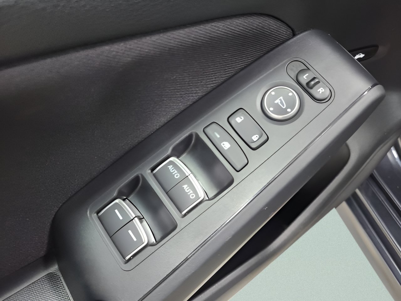 Used 2025 Honda Civic LX image 21