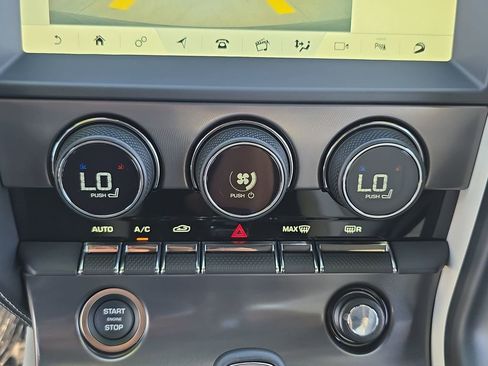 Used 2024 Jaguar F-TYPE Coupe AWD image 22