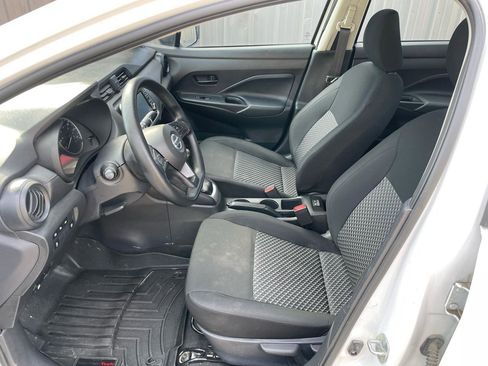 Used 2024 Nissan Versa S FWD image 5