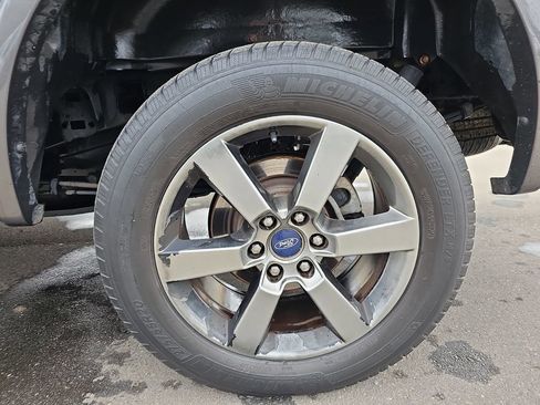 Used 2015 Ford F150 Lariat w/ Equipment Group 502A Luxury image 29