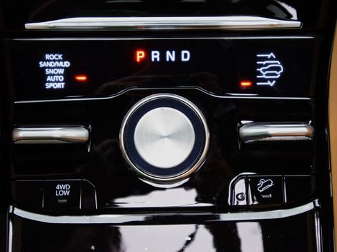 New 2025 Jeep Grand Cherokee L Summit image 28