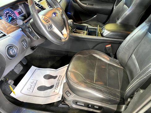 Used 2014 Ford Taurus Limited image 9