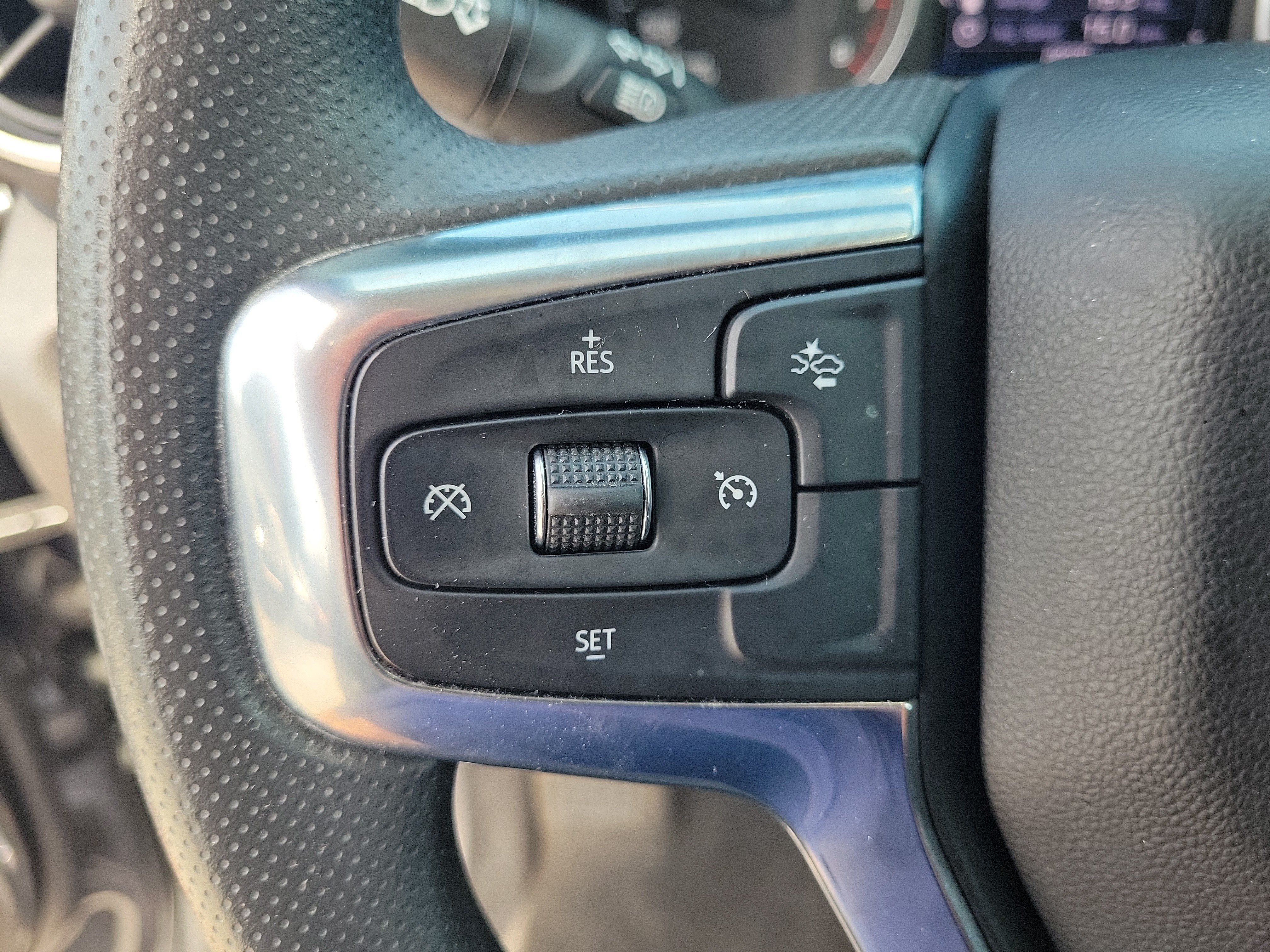 Used 2022 Chevrolet Blazer LT FWD image 18