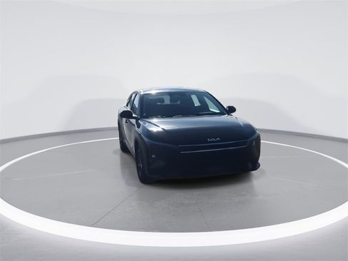 Used 2025 Kia K4 LXS image 3