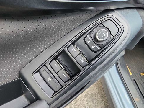 Used 2021 Subaru Crosstrek 2.5i Sport w/ Moonroof Package image 14