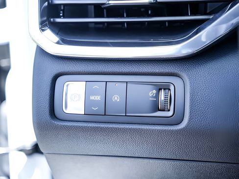 New 2026 GMC Acadia Denali w/ Super Cruise Package FWD image 16