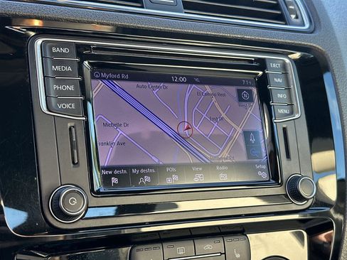 Used 2016 Volkswagen Jetta Sport image 17