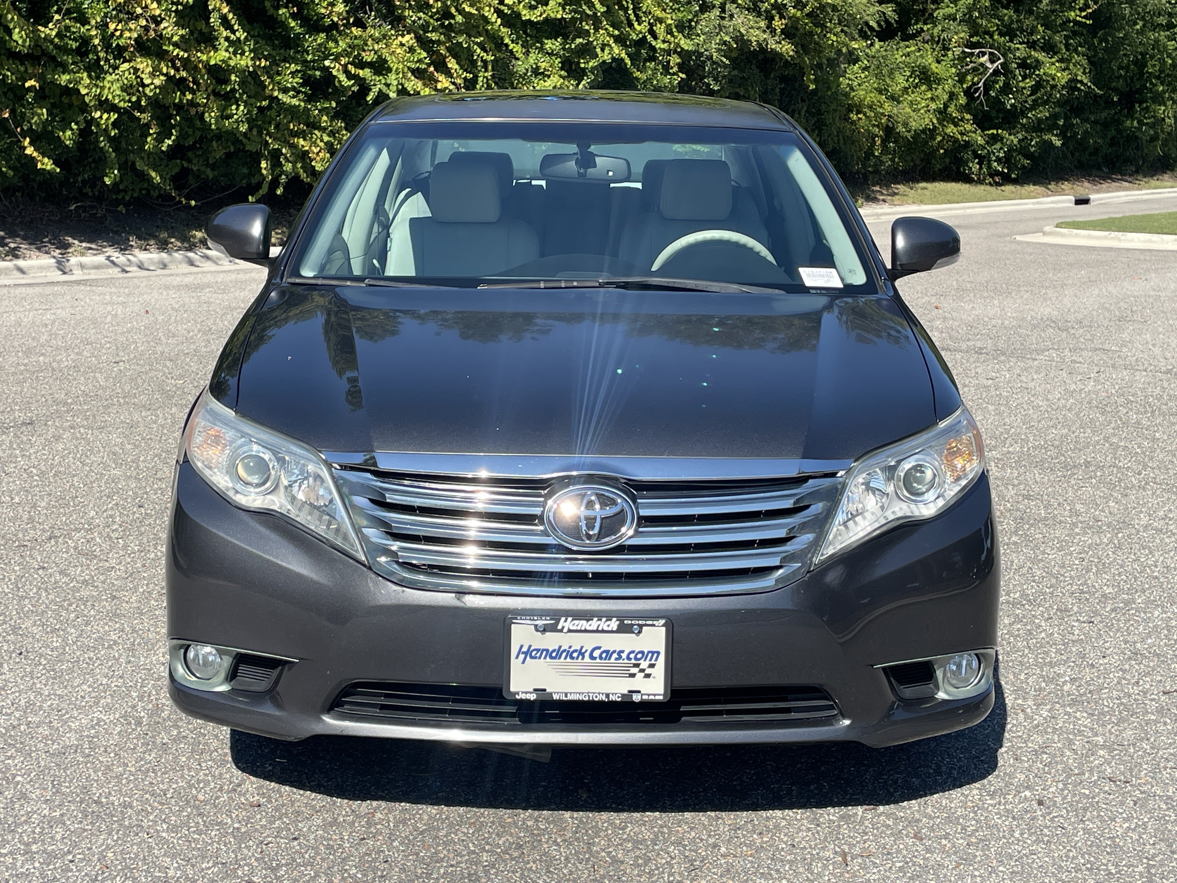 Used 2011 Toyota Avalon FWD image 3