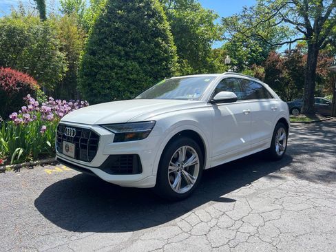 Used 2019 Audi Q8 Premium Plus w/ Premium Plus AWD/4WD image 3