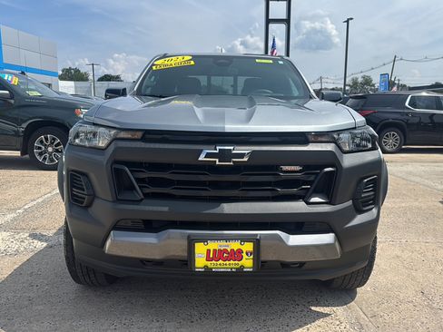 Used 2023 Chevrolet Colorado Trail Boss AWD/4WD image 3