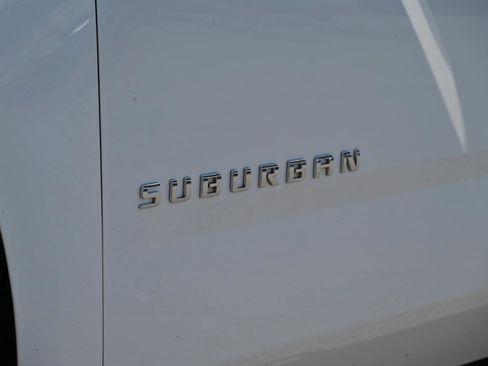 Used 2019 Chevrolet Suburban LT AWD/4WD image 10