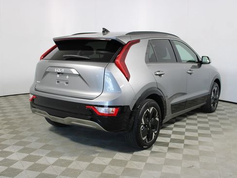 Used 2024 Kia Niro Wind FWD image 30