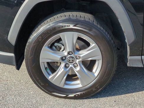 Used 2024 Toyota RAV4 XLE FWD image 9