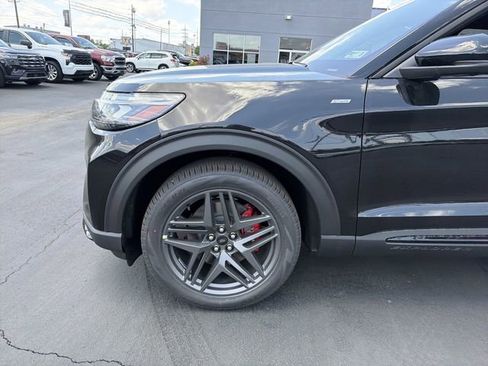 New 2026 Ford Explorer ST-Line w/ ST-Line Street Pack AWD/4WD image 10