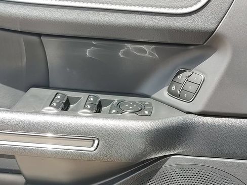 Used 2023 Ford Expedition XLT RWD image 24