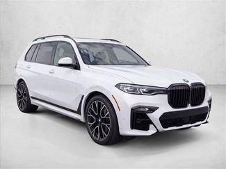 Used 2021 BMW X7 xDrive40i w/ M Sport Package AWD/4WD video 3