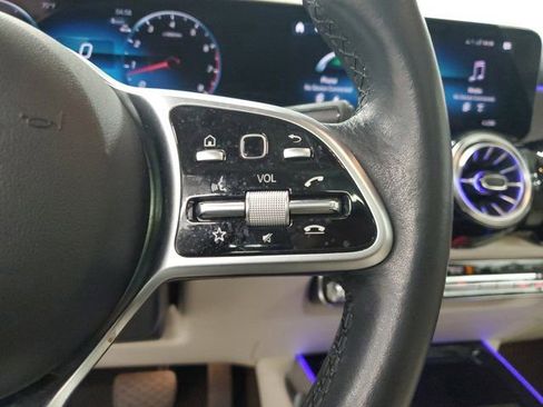 Used 2023 Mercedes-Benz GLB 250 4MATIC image 22