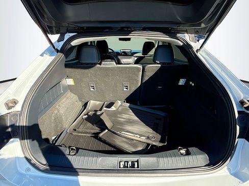 Used 2022 Ford Mustang Mach-E Select image 13