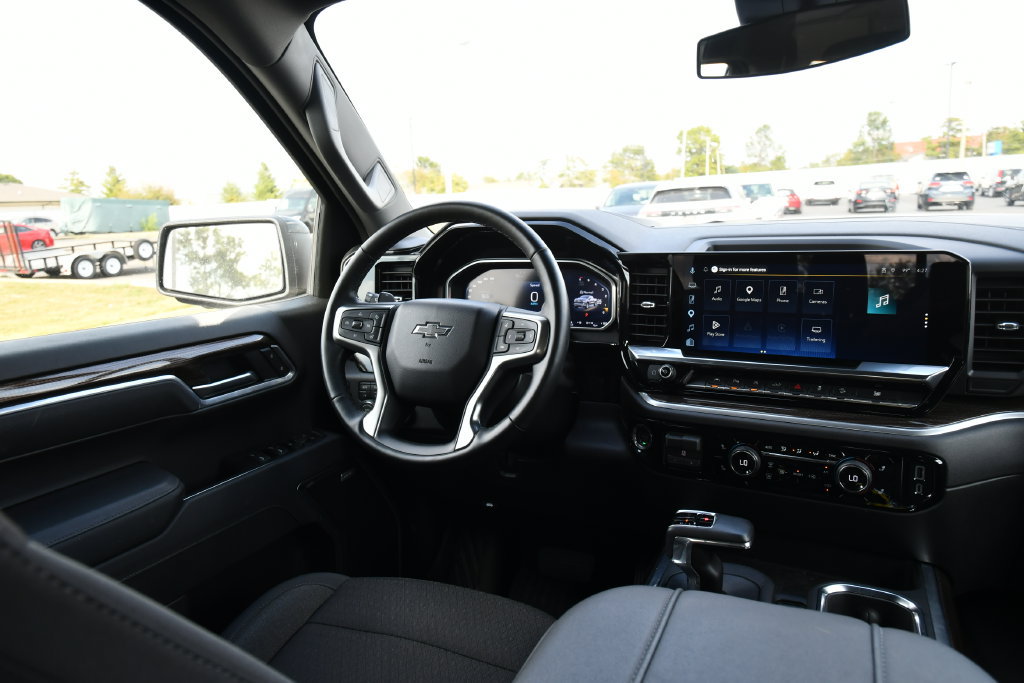 Used 2026 Chevrolet Silverado 1500 RST w/ Safety Package AWD/4WD image 24
