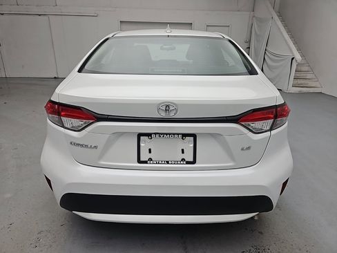 Used 2022 Toyota Corolla LE image 10