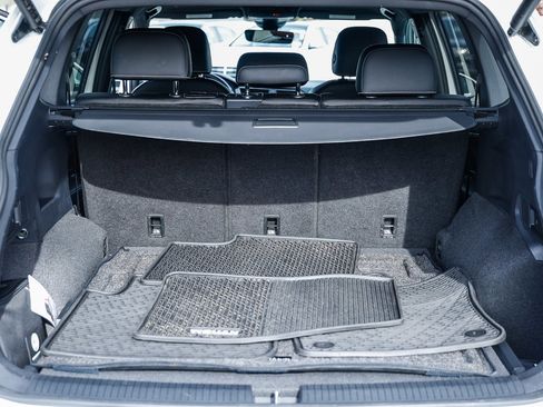 Used 2024 Volkswagen Tiguan SEL R-Line image 26