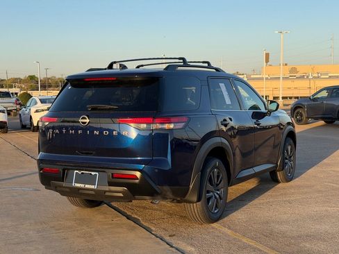 New 2026 Nissan Pathfinder SV image 5