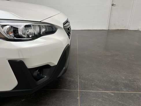 Used 2023 Subaru Crosstrek 2.0i image 2