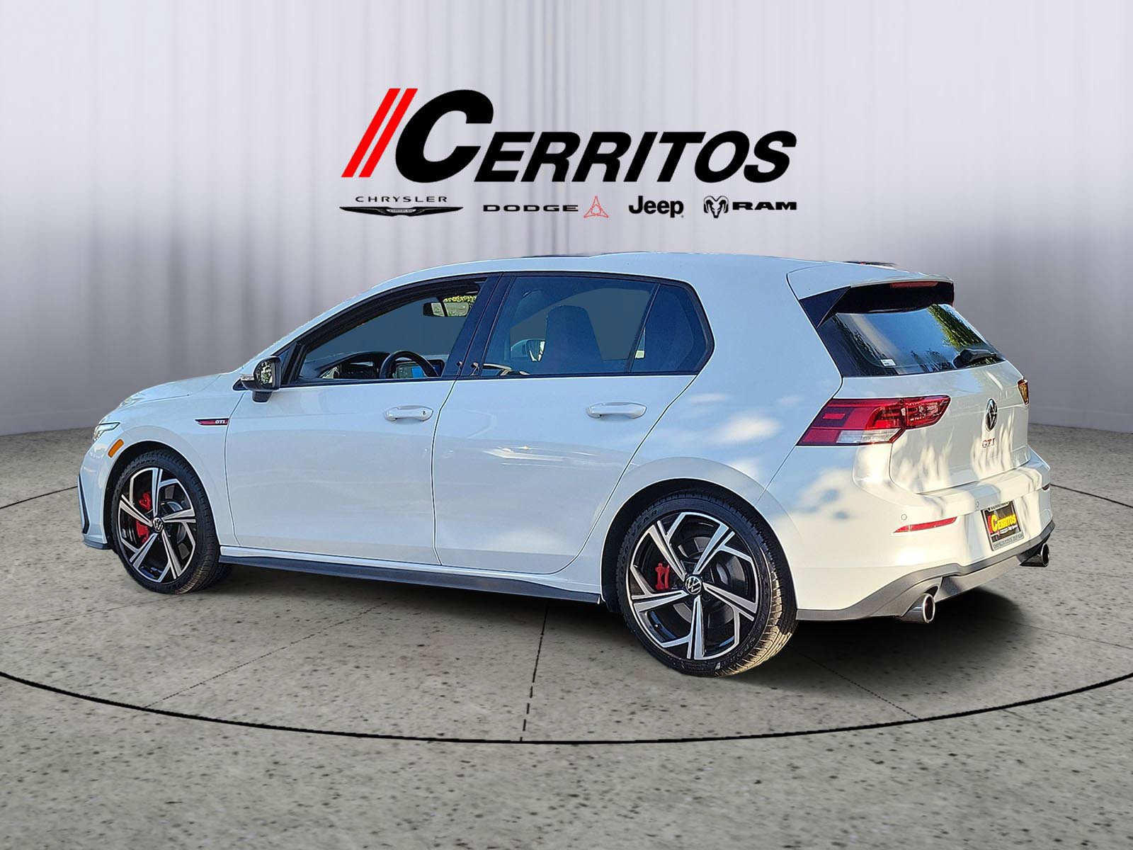 Used 2024 Volkswagen GTI SE FWD image 2