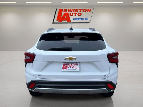 New 2026 Chevrolet Trax LT FWD image 12