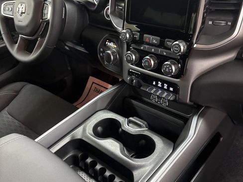 New 2026 RAM 1500 4x4 Crew Cab image 31