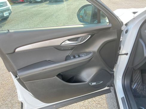 Used 2024 Buick Envision Sport Touring image 21