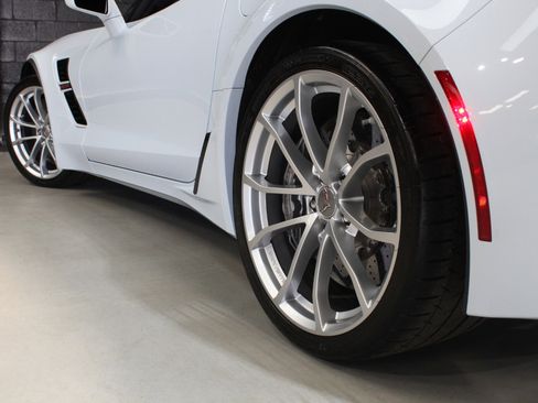 Used 2018 Chevrolet Corvette Grand Sport image 21