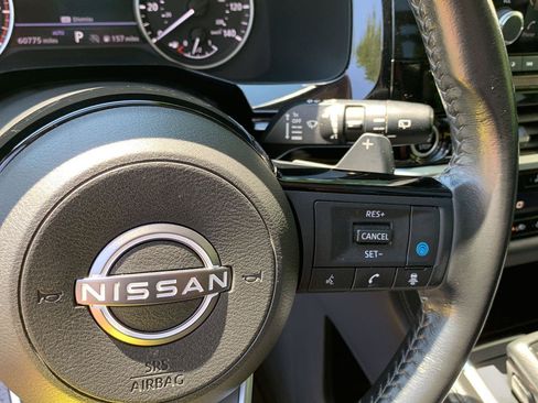 Used 2022 Nissan Pathfinder SV w/ SV Premium Package AWD/4WD image 24