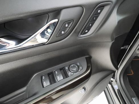 Used 2023 GMC Acadia AT4 w/ Technology Package image 8