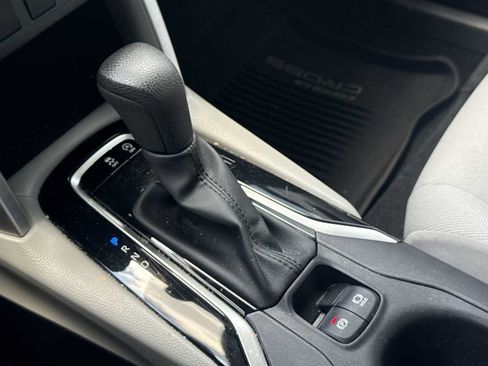 Used 2022 Toyota Corolla Cross L FWD image 25