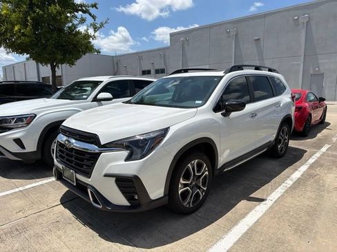 Certified 2025 Subaru Ascent Touring AWD/4WD image 1