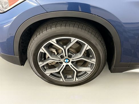 Used 2022 BMW X1 xDrive28i AWD/4WD image 11
