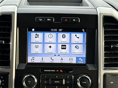 Used 2019 Ford F150 Lariat image 26