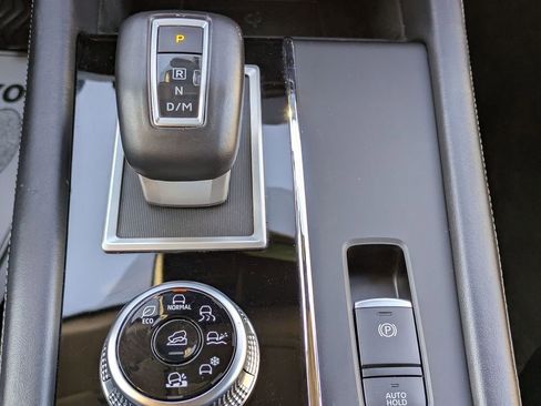 Used 2024 Mitsubishi Outlander SE image 19