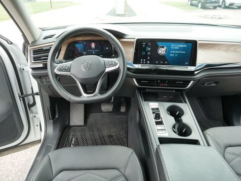 Certified 2024 Volkswagen Atlas SE AWD/4WD image 22