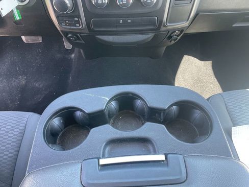 Used 2019 RAM 1500 Classic SLT AWD/4WD image 21